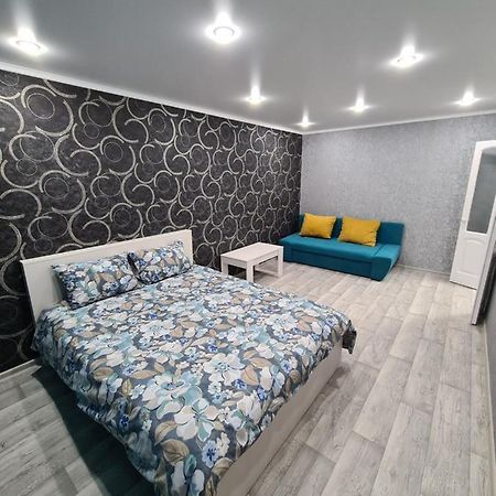 Однокомнатная Квартира В Центре Петропавловска Buitenkant foto
